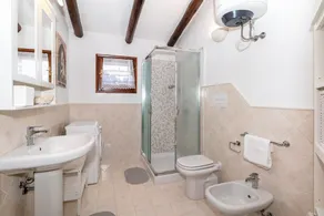 Encantadora \"Villa Vista Mare Santa Teresa\" en el Verde con vistas al mar, jardín y terraza - Image 2