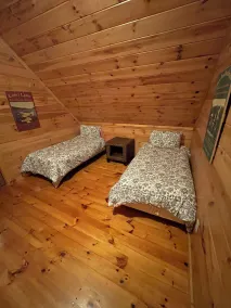 Spacious Newer Modern Home - Image 5
