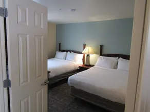 2 Bedroom | Equipped Suite Near the River - Image 4
