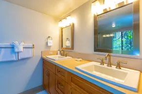 Experience luxury at Makena Surf #C-102, a spacious 2-bedroom condo with ocean views in Makena. - Image 3