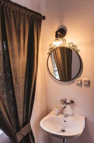 Authentic Istrian property with private pool in Groznjan - Image 2
