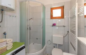 Lovely apartment in Makarska with WiFi - Image 3