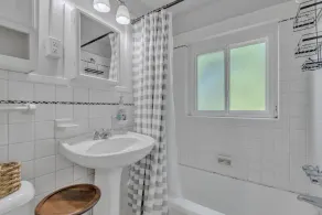 Beautiful Location! Half a Block to Beach and 4 Blocks to MAIN STREET! - Image 5
