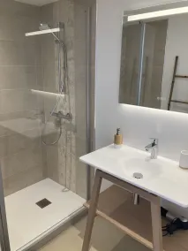 2 værelses hus med privat pool i et roligt område nær SEA og LA ROCHELLE - Image 2