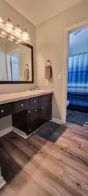 Simply Sunny Fun! 4BR Close to DT Chas & Beaches! Great backyard firepit & games - Image 2
