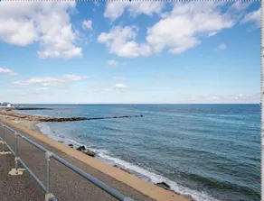 Cape Style Home in Oak Bluffs, Walk to Town, 4 Bedrooms/3 Full Baths A/C - Image 4