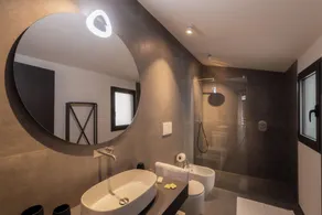Cornflower house - Image 3