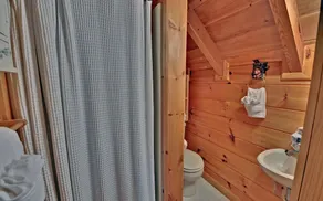 WOW !!!  Creek og store lager dam Waterfront Cabin i National Forest - Image 3