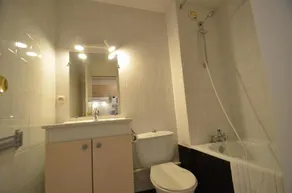 À 10m des pistes de ski, 2ème étage, balcon, télévision, casier à ski, 20m², Les Menuires - Image 3