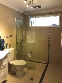 Quiet relaxing home close to beach, lake at your doorstep. - Image 2