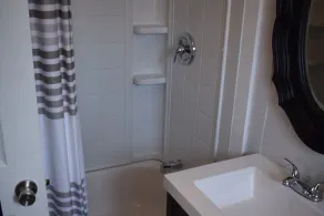 Neat Suite is a downstairs studio - Image 3