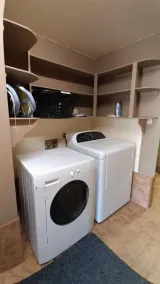 I stan, 9 sovrum hus vid floden, husdjursvänligt, WIFI, tvättmaskin / torktumlare - Image 2
