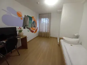 Apartment-Private Bathroom-City view - Image 3