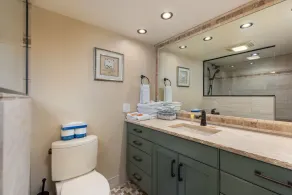 Beautiful Condo in the Pines, Mountain Views, Shared Pool & Hot Tub - Image 4