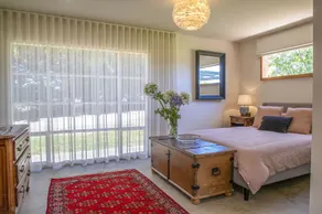 Seaside Retreat - Premium Luxe Accommodation: 3rd night complimentary: winter 26 - Image 5