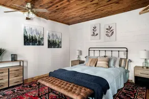 2BR chalet w hot tub, porch & refreshing views - Image 4