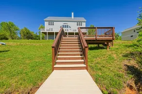 Dog-friendly, lakefront home with private dock, 2 kayaks, decks & game room - Image 5