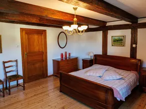 Charming 17th-Century Cottage: Modern Comforts, Near Switzerland/Germany, Scenic Surroundings - Image 5