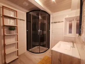 Casa rural renovada con terraza cerca de granja en Autrac - Image 2