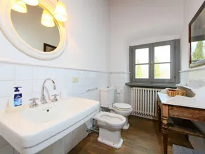 Private Villa with private pool, WIFI, TV, balcony, pets allowed, panoramic view, close to Arezzo - Image 2