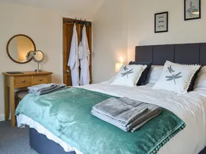 1 bedroom accommodation in Enderby - Image 3