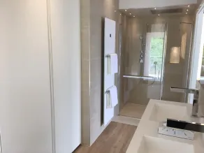Lyxvilla med sjöutsikt - Image 3