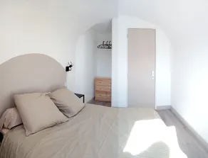 un Appartement Tout en Voutes et en Charme a Deux pas de la Riviere - Image 3
