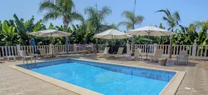 507 -Impressive villa, Quiet area, 3min walk to taverns, Near Coral bay Free A/c - Image 2