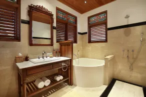 a place to reclaim your senses - Image 4