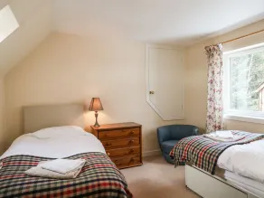 NEWLANDS, pet friendly, with open fire in Archiestown - Image 4