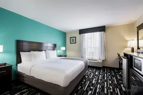 Days Inn by Wyndham Oklahoma City Bricktown - Image 5