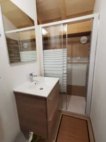 Cosy chalet in the Haut Jura, 2 minutes from the slopes and the GTJ - Image 3