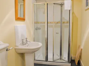 5 bedroom accommodation in Aberlour - Image 5