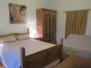 Excelente cabaña en propiedad de 9 acres - Image 2