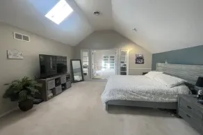 5 Min to PSU, Pool & Patio, plenty of room for the whole fam! - Image 2