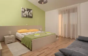 Lovely Home In Galizana - Image 4