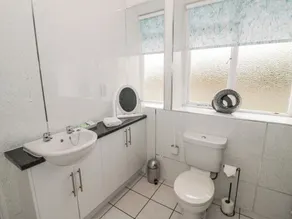 Raglan Lodge - Image 3