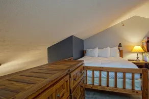 Mountain Crest 35 The Tree House at Snowshoe Superb And Comfy Sleeps 6 - Image 4
