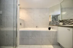 LUXURY RIVERFRONT ESCAPE - Image 3