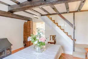 DARWEN, pet friendly, character holiday cottage in Abbots Bromley - Image 2