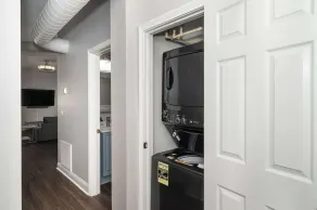 Heart of Mainstrasse Apt 3 - Image 2