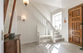 9 bedroom pet friendly home in østermarie - Image 2