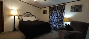 Johnnie Sue’s in Wheatland. 3 bed, 2 bath home, plenty of parking, sleeps 10. - Image 4