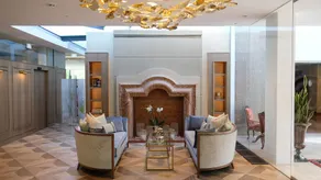 Suite, bath, toilet - Image 5