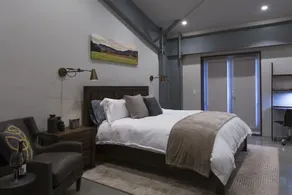 Deluxe King Room on Winery & Vineyard Property - Image 2