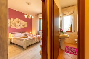 Appartamento per vacanze \"Casa Vacanze Mongili\" con piscina privata, balcone e Wi-Fi - Image 2