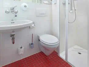 Single room with 18sqm incl. bathroom - Image 4