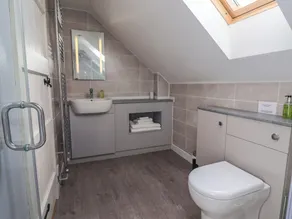 Apple Loft - Image 5