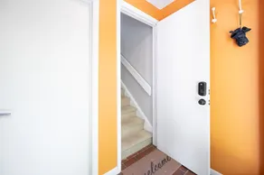 Retro Loft steps from Duke - Image 2