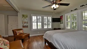 Comal Cottage on Union #297A - Image 2